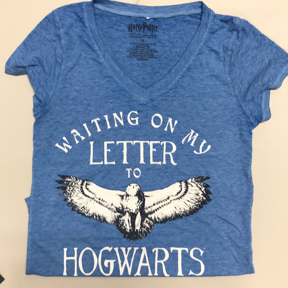 NWOT Women’s Harry Potter Short Sleeve T - Picture 3 of 3